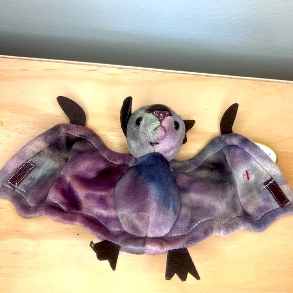 Mint condition NWT TY Batty beanie baby - Picture 3 of 5